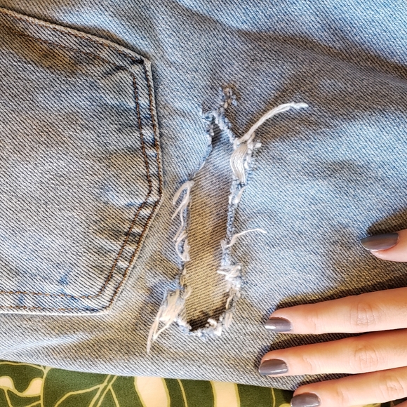 ✰SOLD- DIY Back Slash Jeans✰ - Picture 2 of 9